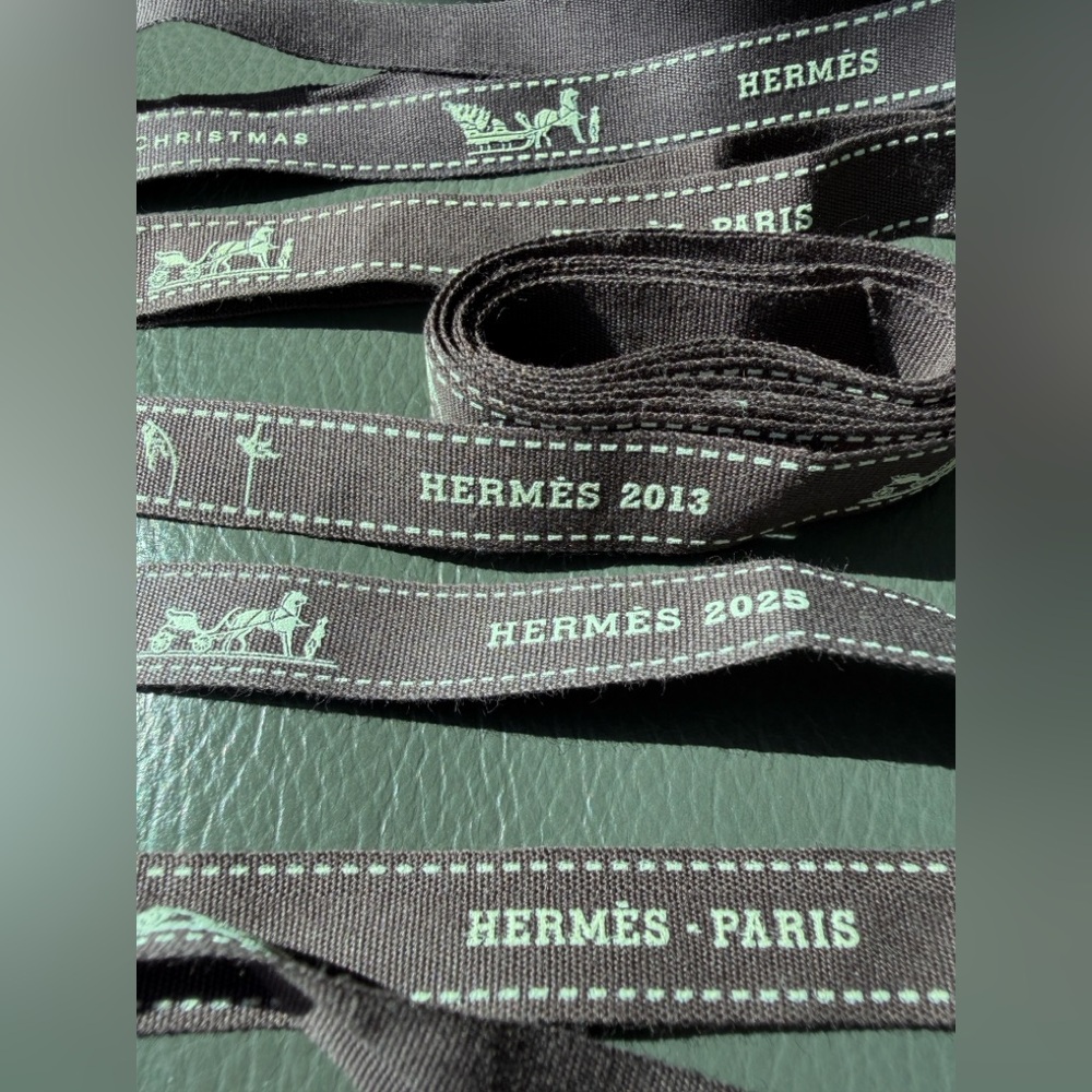 Set of 5 unique prints Hermes Brown and White Ribbons. Plus Hermes Card New. - Picture 5 of 8